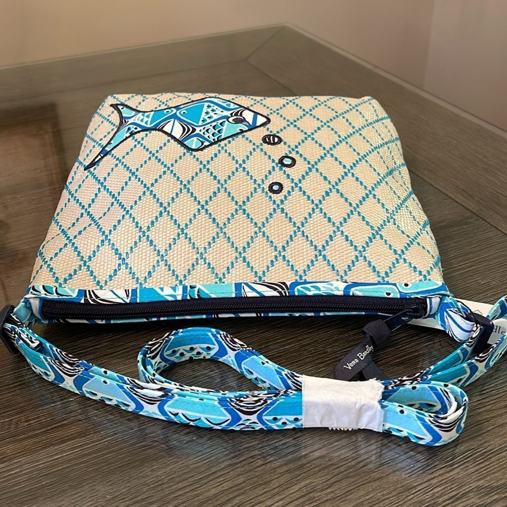 Vera Bradley Beach Crossbody in Go Fish Blue Pattern New with Tags - Picture 13 of 16